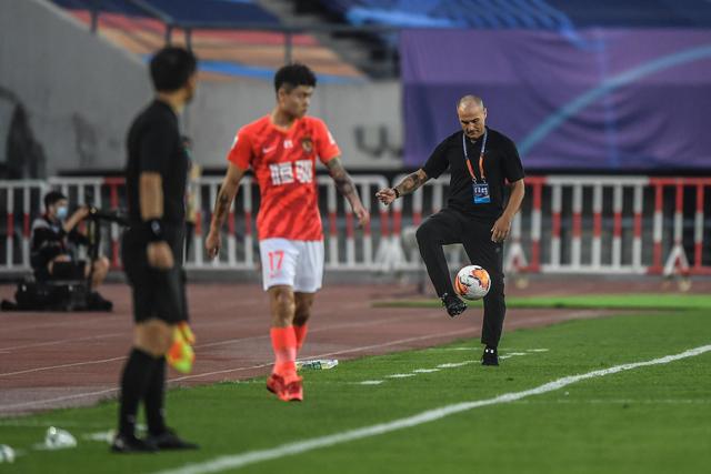 登卡打铁快船大胜独行侠 爵士险胜鹈鹕止4连败